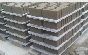 the pallets for producted the solid brick